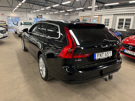 Volvo V90 4 of 5