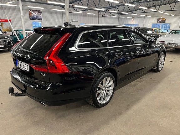 Volvo V90 3 of 5