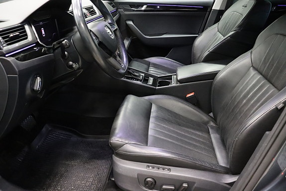 Skoda Superb 9 of 28