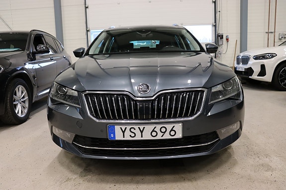 Skoda Superb 3 of 5
