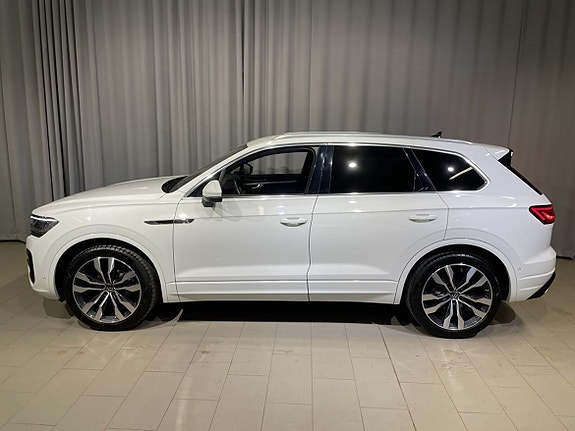 Volkswagen Touareg 3 of 5