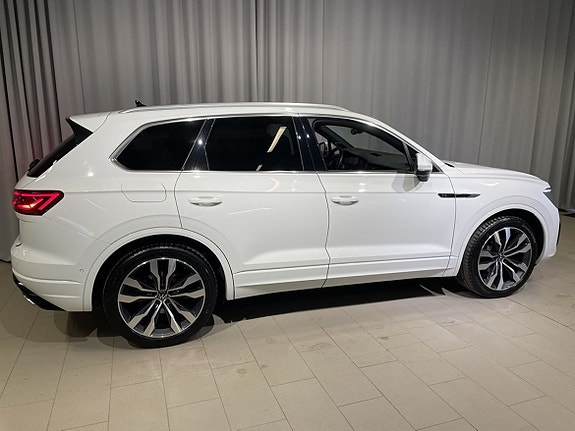 Volkswagen Touareg 4 of 5