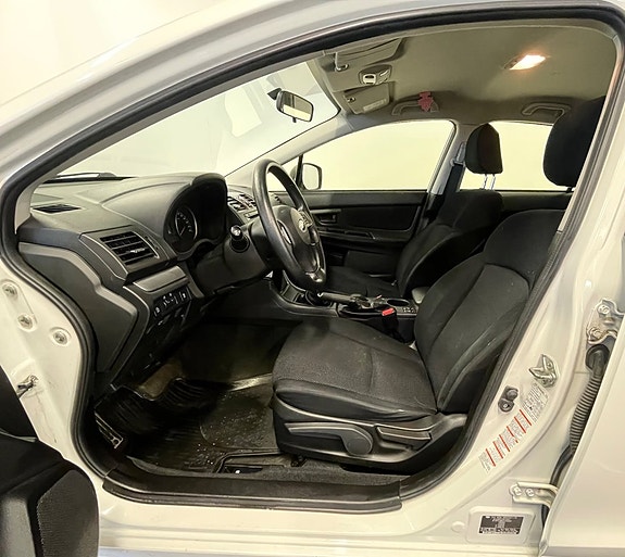 Subaru Impreza 6 of 10