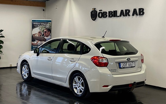 Subaru Impreza 3 of 5