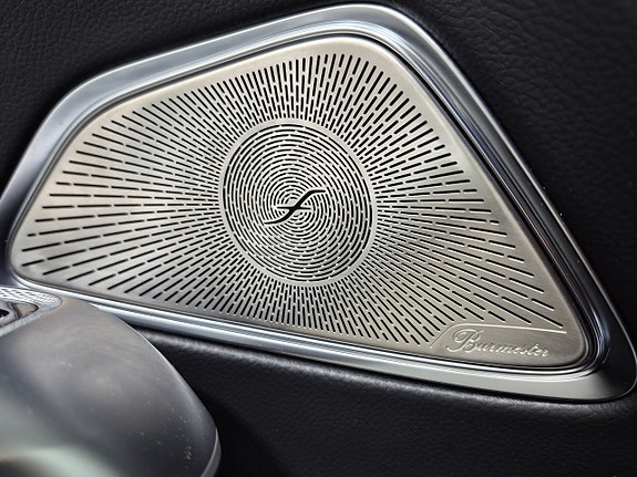 Mercedes-Benz E300 e 9 of 13