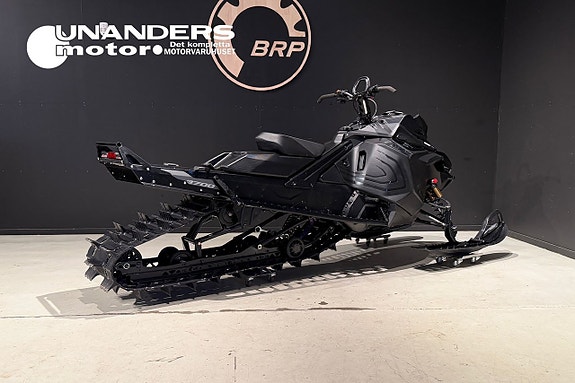 Lynx Boondocker RE 3700 850 E-TEC Black Edition Shot-start Nyservad 3 of 10