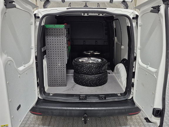 Volkswagen Caddy 8 of 9