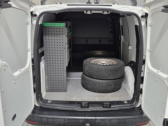 Volkswagen Caddy 8 of 9
