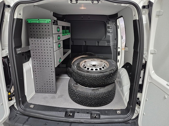 Volkswagen Caddy 8 of 9