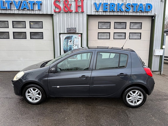 Renault Clio 2 of 5
