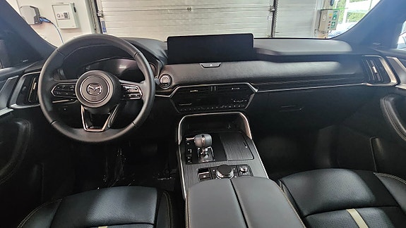 Mazda CX-80 12 of 12
