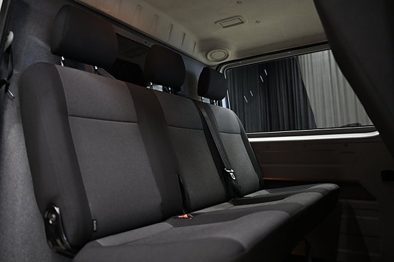 Volkswagen Transporter 18 of 30