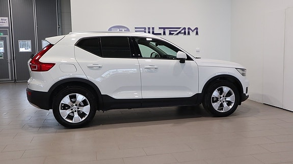 Volvo XC40 6 of 14