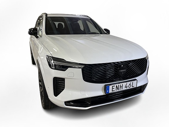 Volvo XC90 8 of 15