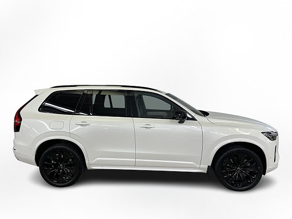 Volvo XC90 7 of 15