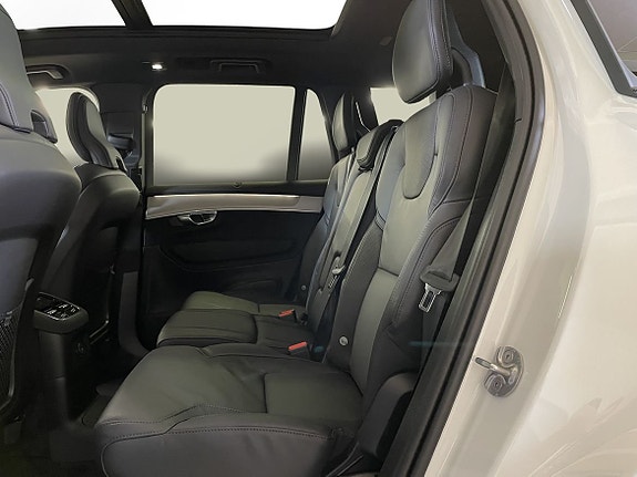 Volvo XC90 14 of 15