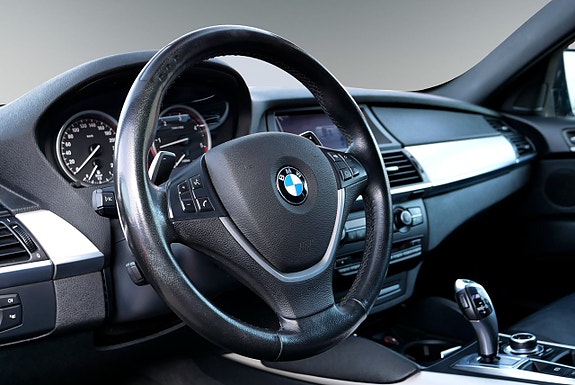 BMW X6 11 of 16