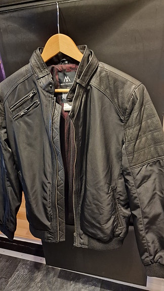 Product image 18 of 25