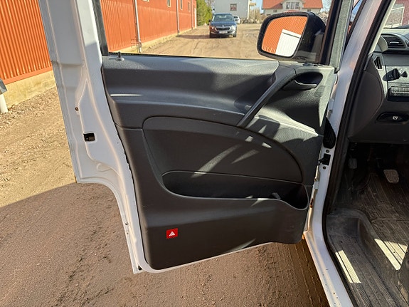 Mercedes-Benz Vito 113 10 of 12