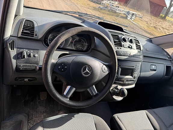 Mercedes-Benz Vito 113 8 of 12