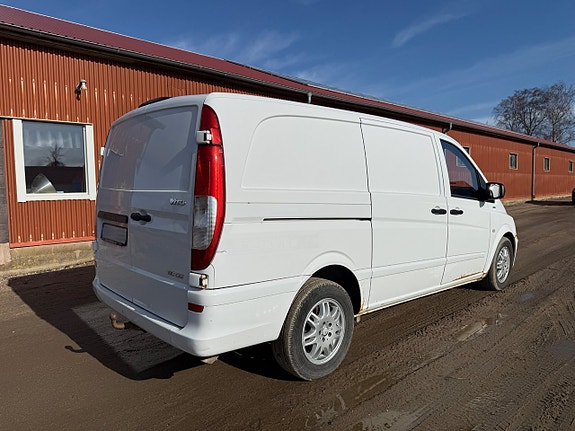 Mercedes-Benz Vito 113 3 of 12