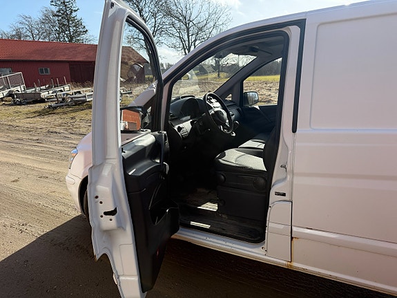 Mercedes-Benz Vito 113 6 of 12