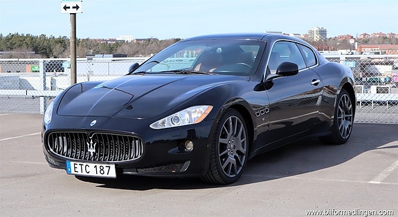 Maserati GranTurismo 2 of 5