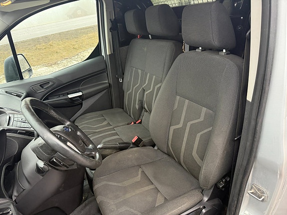 Ford Transit Connect 6 of 9
