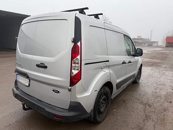Ford Transit Connect 3 of 9