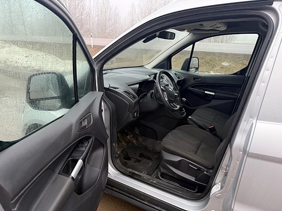Ford Transit Connect 5 of 9