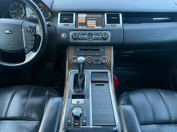 Land Rover Range Rover Sport 10 of 20