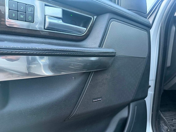 Land Rover Range Rover Sport 20 of 20