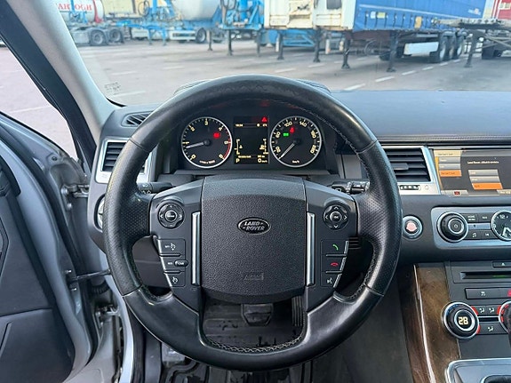 Land Rover Range Rover Sport 18 of 20