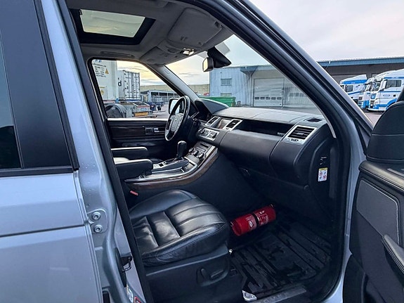 Land Rover Range Rover Sport 12 of 20