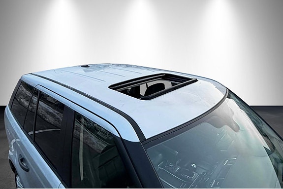 Land Rover Range Rover Sport 8 of 20