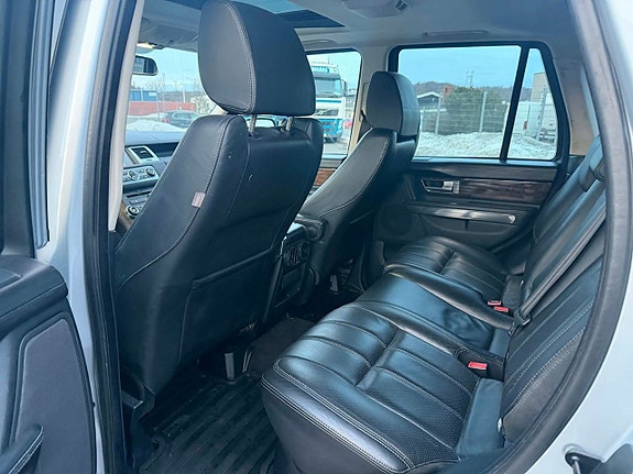 Land Rover Range Rover Sport 14 of 20