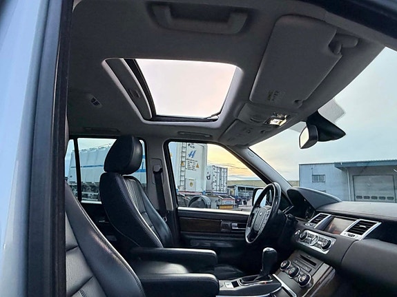 Land Rover Range Rover Sport 17 of 20