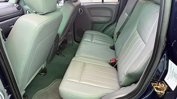 Jeep Cherokee 11 of 15
