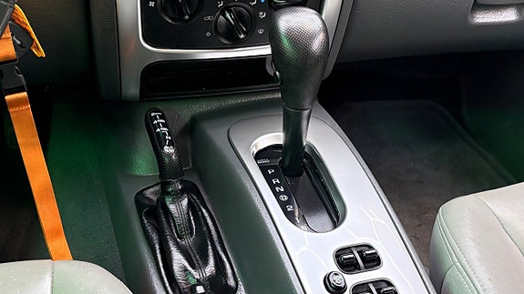 Jeep Cherokee 15 of 15