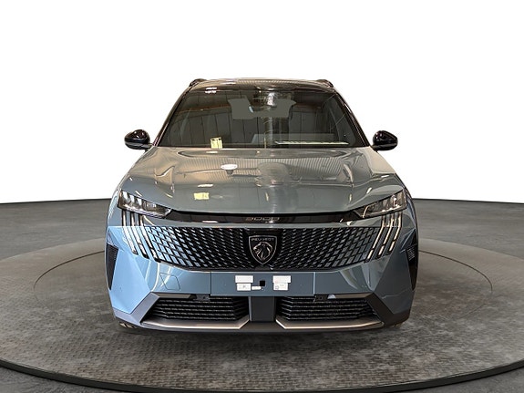 Peugeot 5008 2 of 5