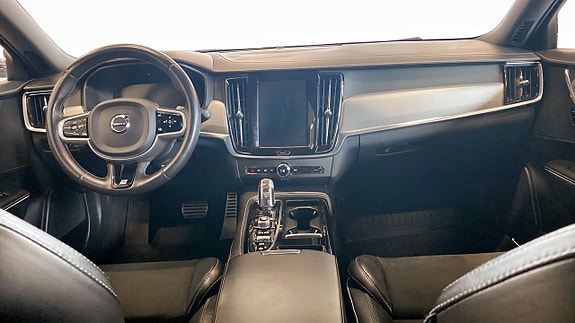 Volvo V90 4 of 22