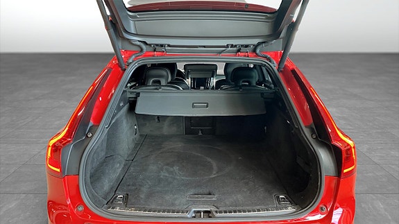 Volvo V90 10 of 22