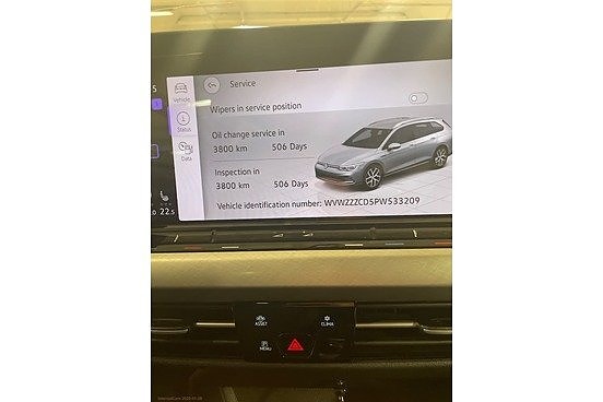 Volkswagen Golf VIII 18 of 18