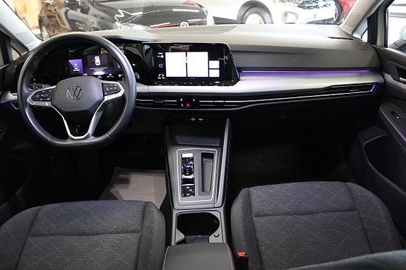 Volkswagen Golf VIII 9 of 18