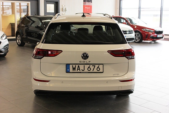 Volkswagen Golf VIII 8 of 18