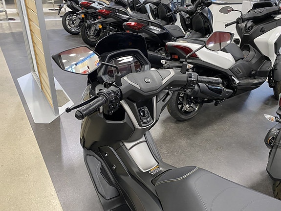 Yamaha NMAX 155 TECH MAX 2 of 8