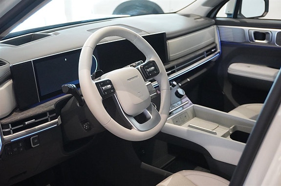 Hyundai Santa Fe 2 of 13