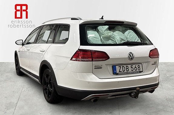 Volkswagen Golf Alltrack 3 of 5