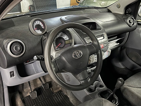 Toyota Aygo 14 of 14