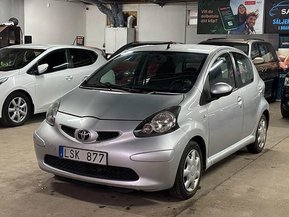 Toyota Aygo 3 of 14